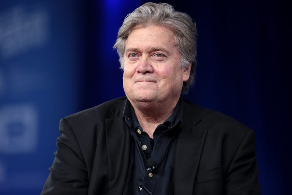 Steve Bannon: "Trump correrà e vincerà anche nel 2028"