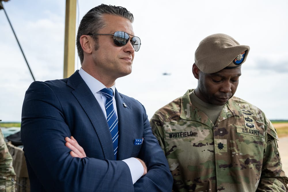 Pete Hegseth perde il sesto collaboratore in sei mesi, il Pentagono nel caos