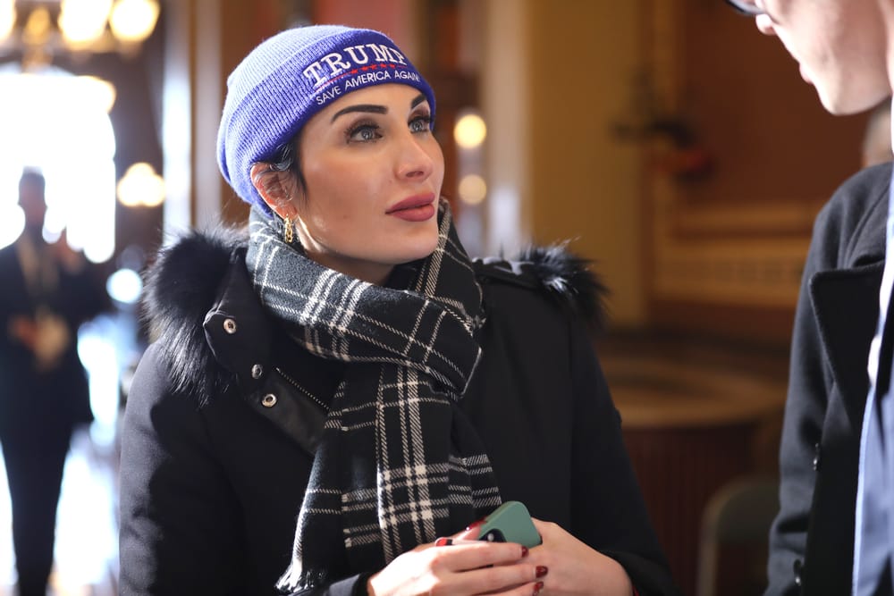 L'ascesa di Laura Loomer, l'attivista di estrema destra che parla con Trump