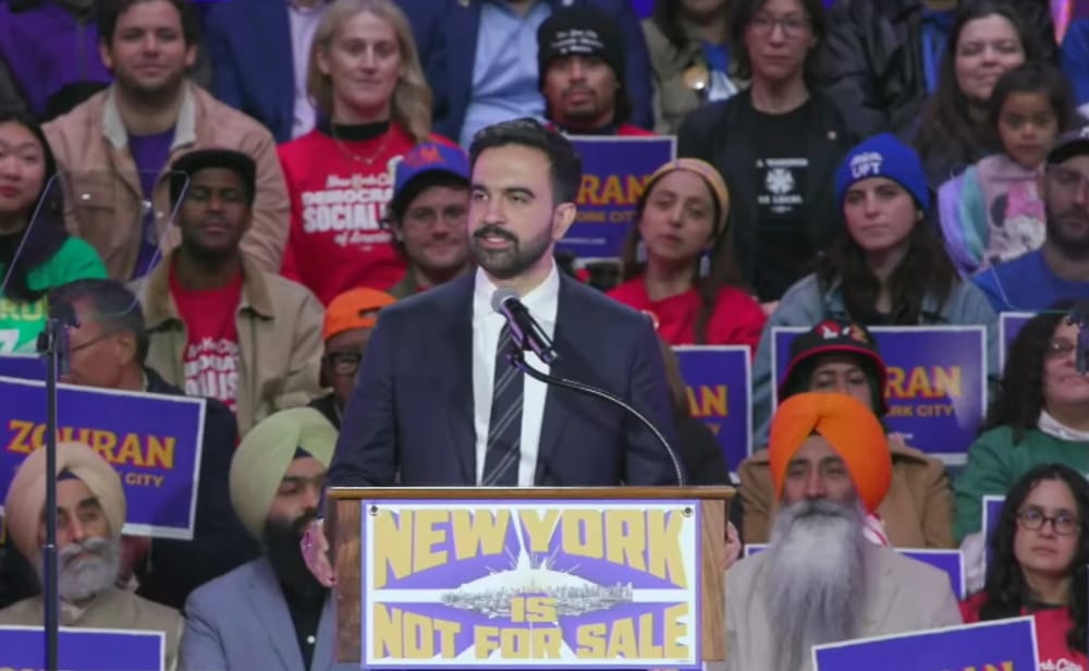 Mamdani unisce Sanders, AOC e la governatrice Hochul