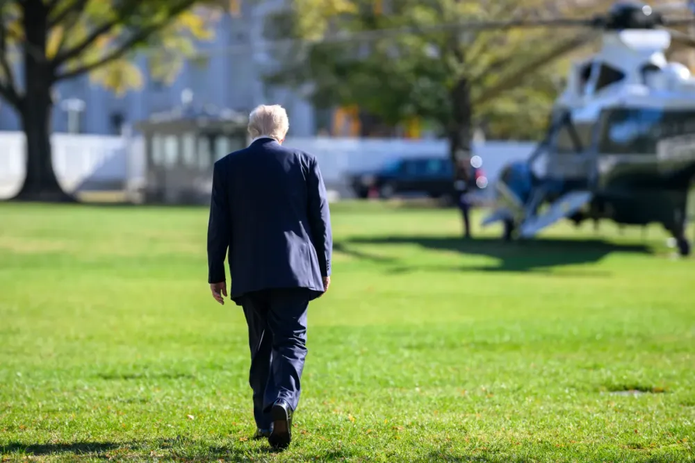 Trump chiede la pena di morte per sei parlamentari democratici veterani delle Forze Armate