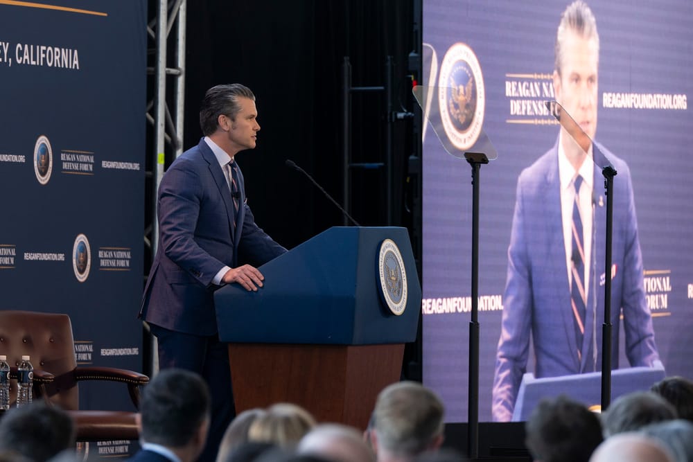 Hegseth annuncia la fine dell'idealismo utopico per la strategia militare americana