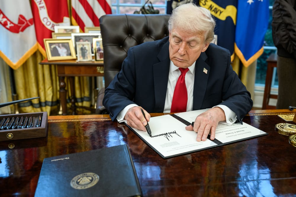 Trump ammette la telefonata con Maduro mentre gli Stati Uniti chiudono lo spazio aereo del Venezuela