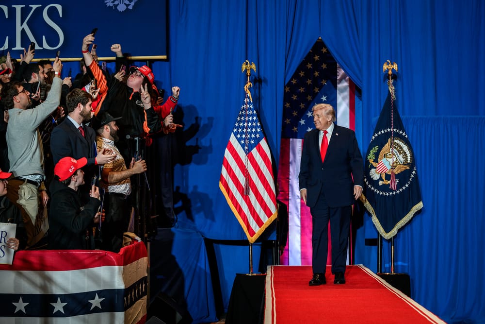 Trump attacca gli immigrati in un discorso che doveva parlare di economia