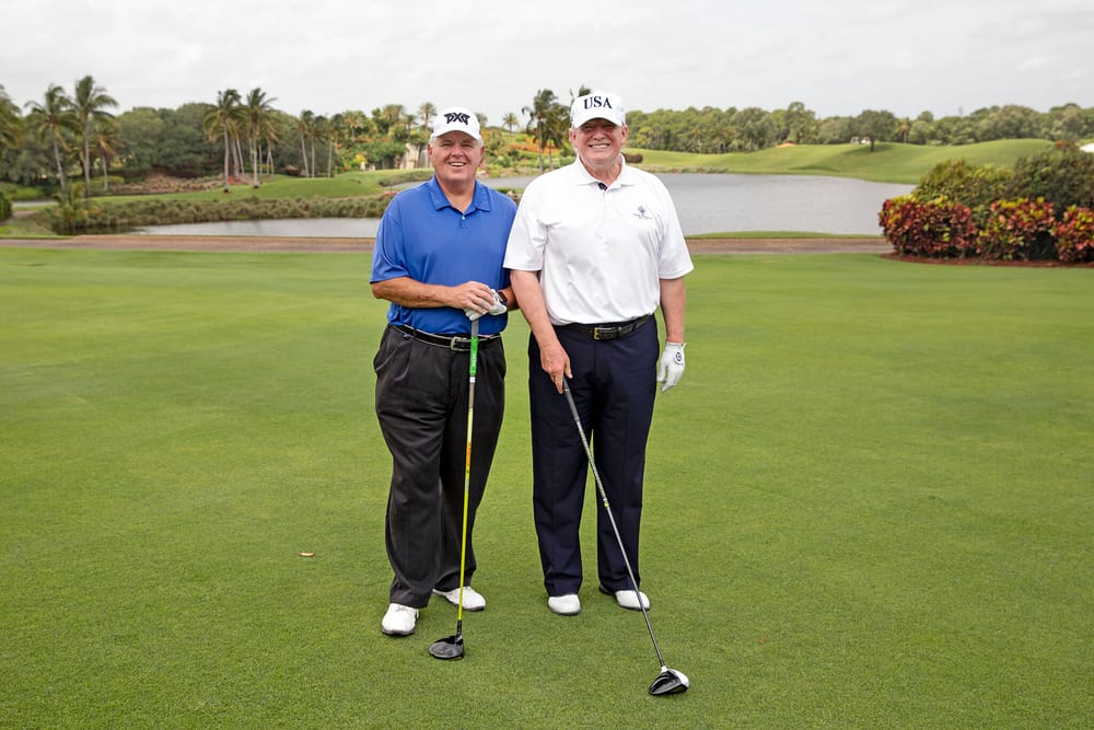 Trump vuole ristrutturare il campo da golf dei presidenti