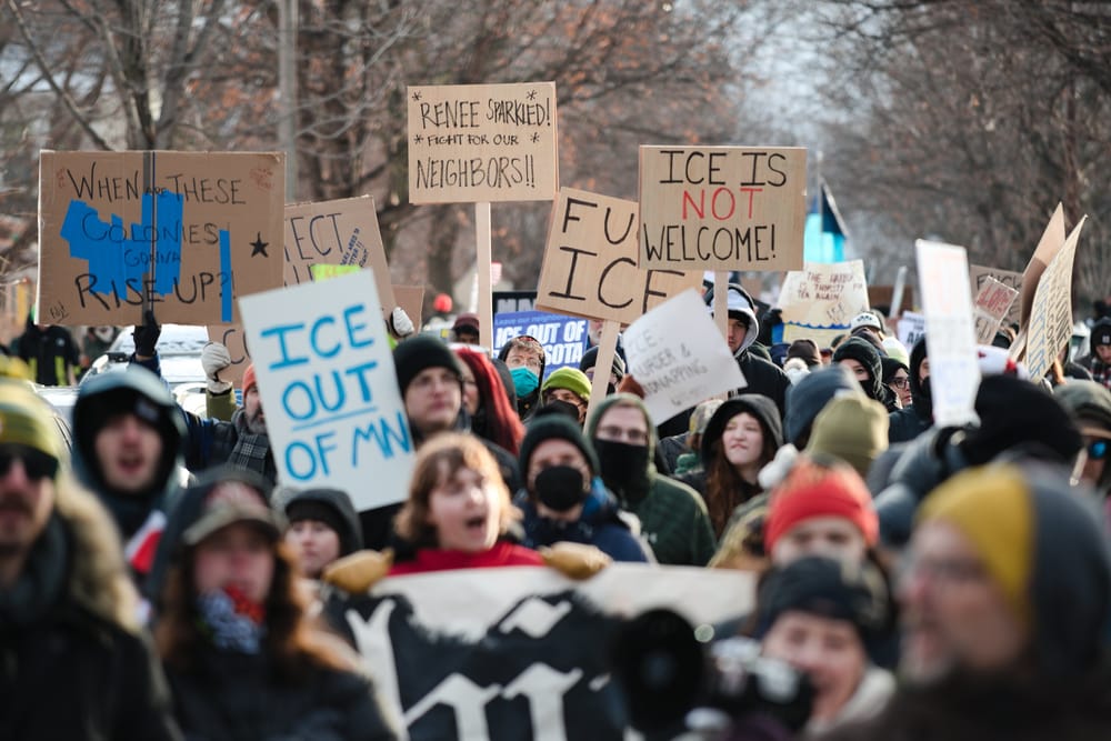 Un giudice federale respinge la richiesta di bloccare l'operazione di immigrazione in Minnesota