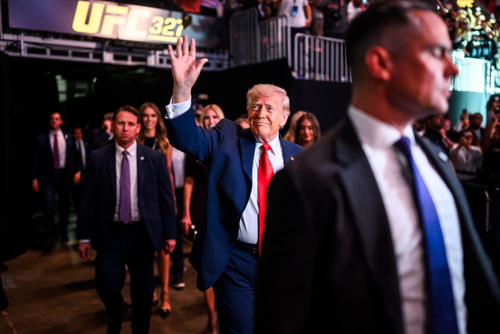 Il comportamento di Trump riapre il dibattito sulla sua stabilità mentale