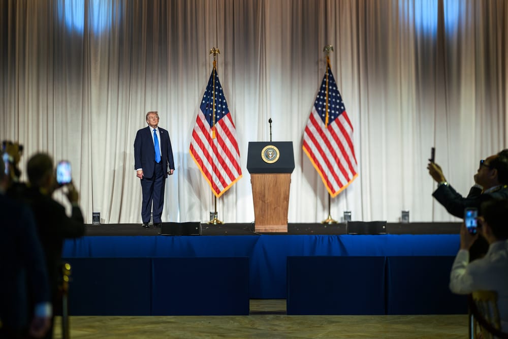 Trump inasprisce le sanzioni contro Cuba e minaccia un'azione militare