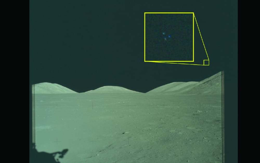 Il Pentagono pubblica i file sugli UFO: luci misteriose dalla Luna agli oceani