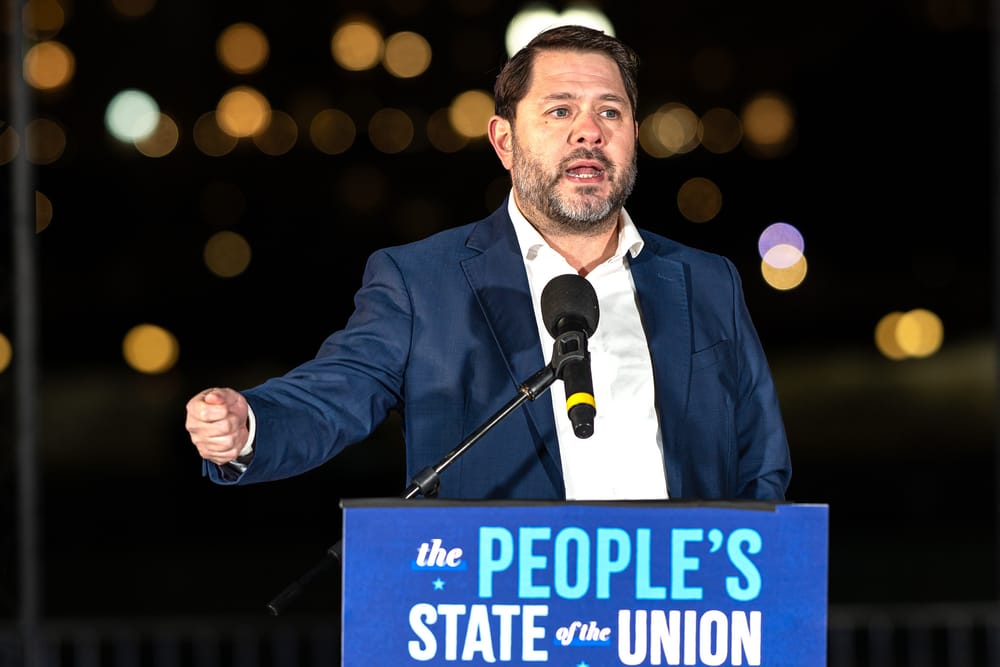 Ruben Gallego punta sui sindacati mentre i Dem si preparano al 2028