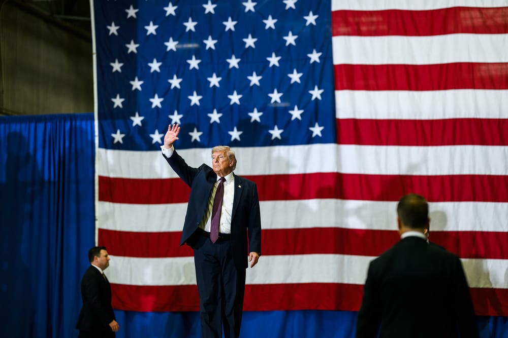 Trump minaccia dazi al 100% sui paesi che tassano i servizi digitali