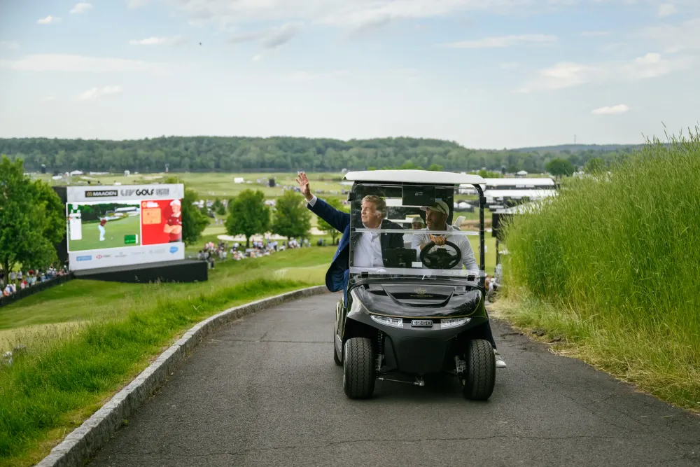 Trump vuole ricostruire un campo da golf pubblico di Washington