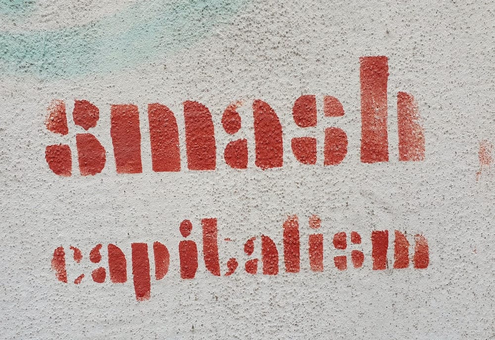 Gli americani perdono fiducia nel capitalismo e nella democrazia