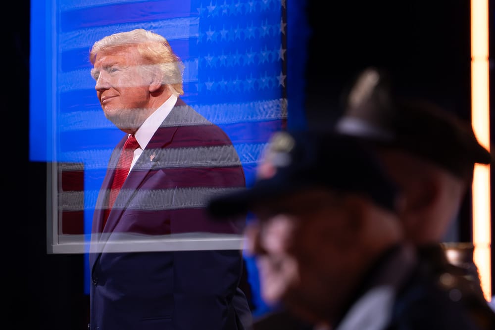 Trump agita la "minaccia comunista" perché non ha più carte da giocare