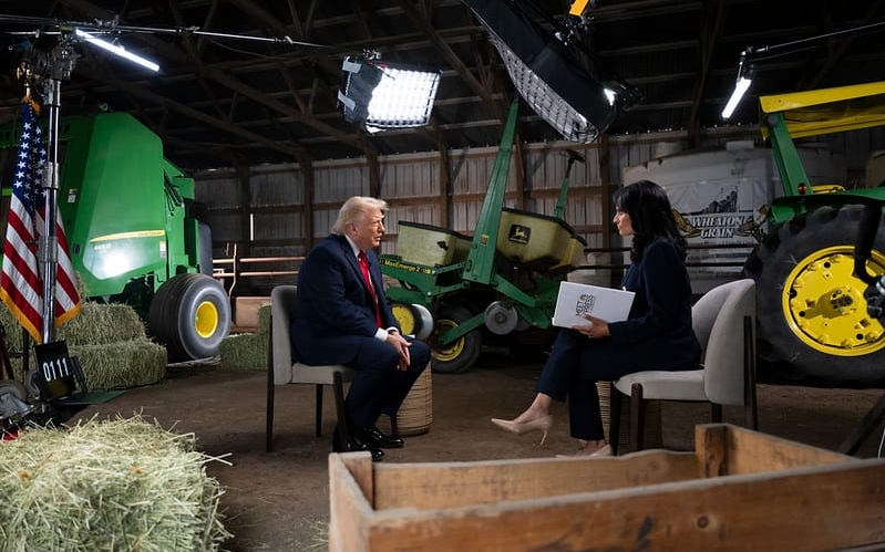 Trump di nuovo all'attacco dei media: nel mirino NBC News e i sondaggi