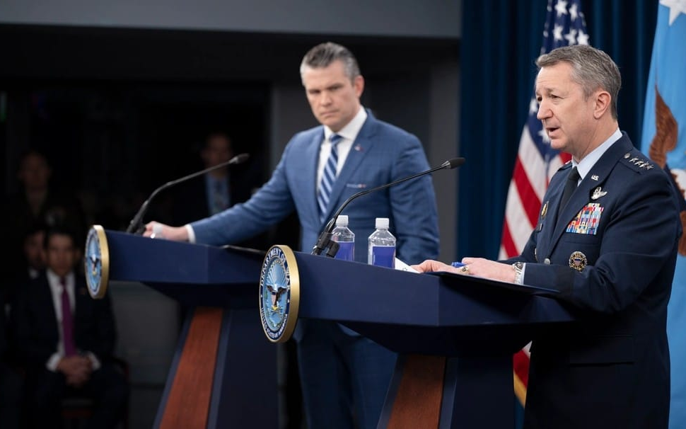 I generali avvertono Hegseth: la guerra all'Iran sta logorando le forze americane