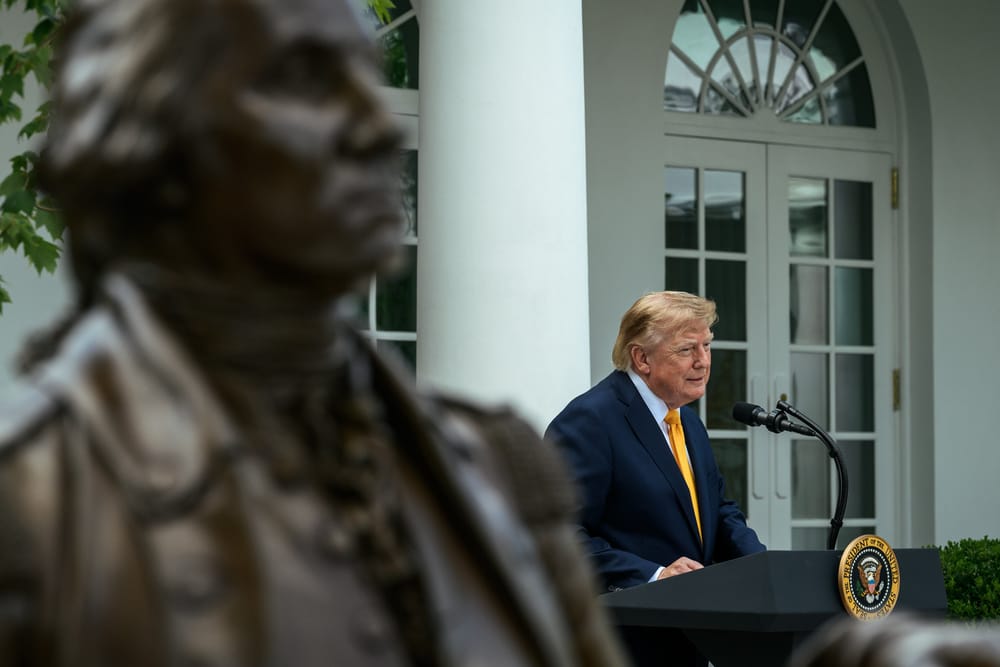 Trump vuole dare sussidi al cinema americano per farlo tornare a Hollywood