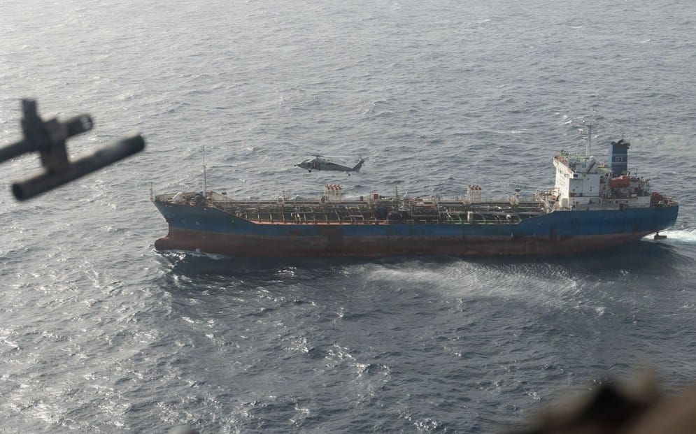 Iran e Stati Uniti, la guerra delle petroliere torna a bloccare Hormuz