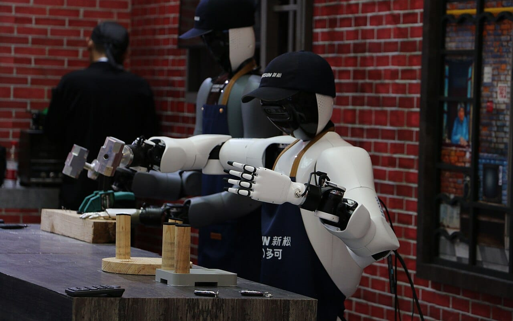 L'Esercito cinese accelera sull'uso dei robot umanoidi in guerra