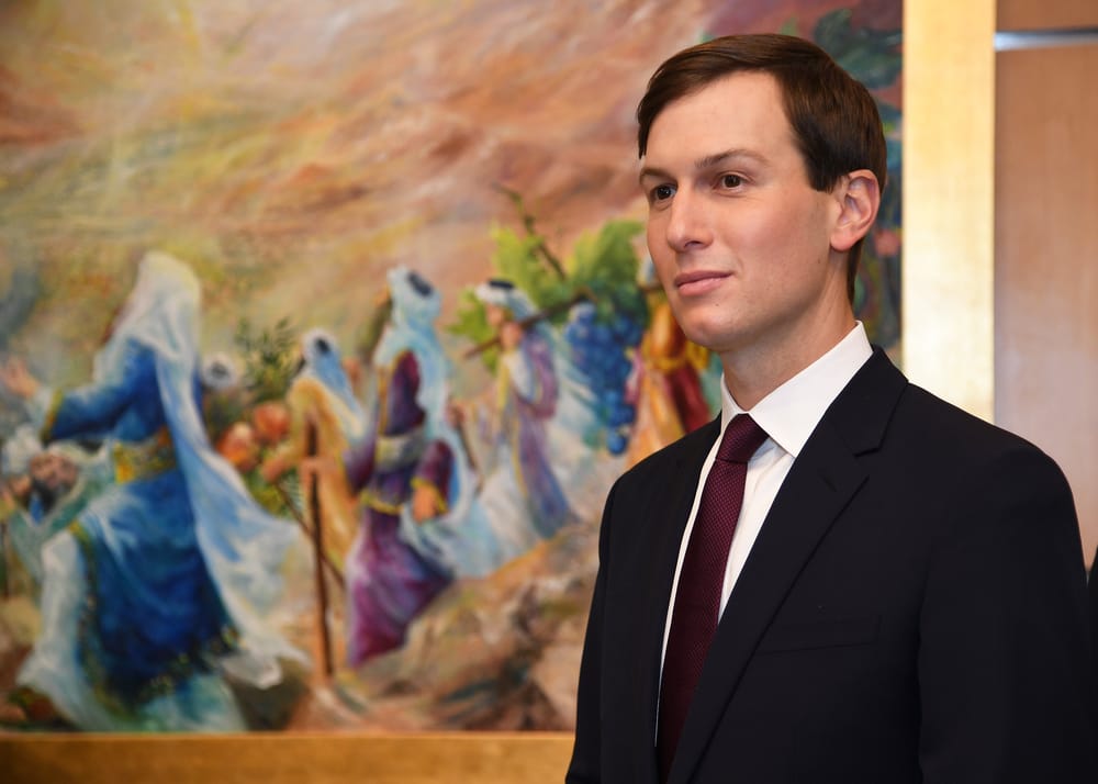 Gli olandesi hanno spiato il telefono del genero di Trump e scoperto un conto segreto negli Emirati