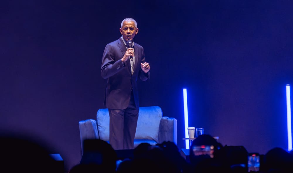 Obama dice che l'esito delle midterm è "sul filo del rasoio"