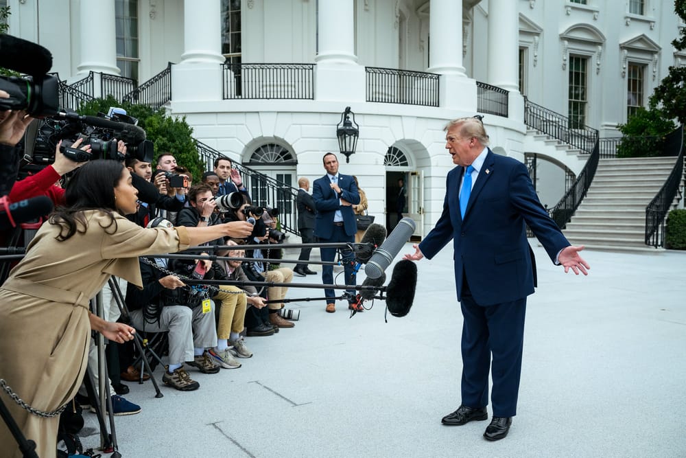 Dimissioni, liti e poche prove: l'inchiesta voluta da Trump contro i suoi nemici è nel caos