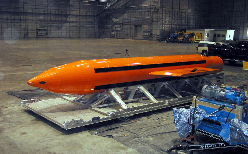 Il Pentagono si prepara ad usare la "madre di tutte le bombe" contro l'Iran
