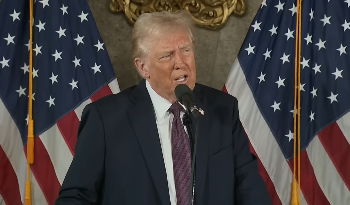 La movimentata conferenza stampa di Trump