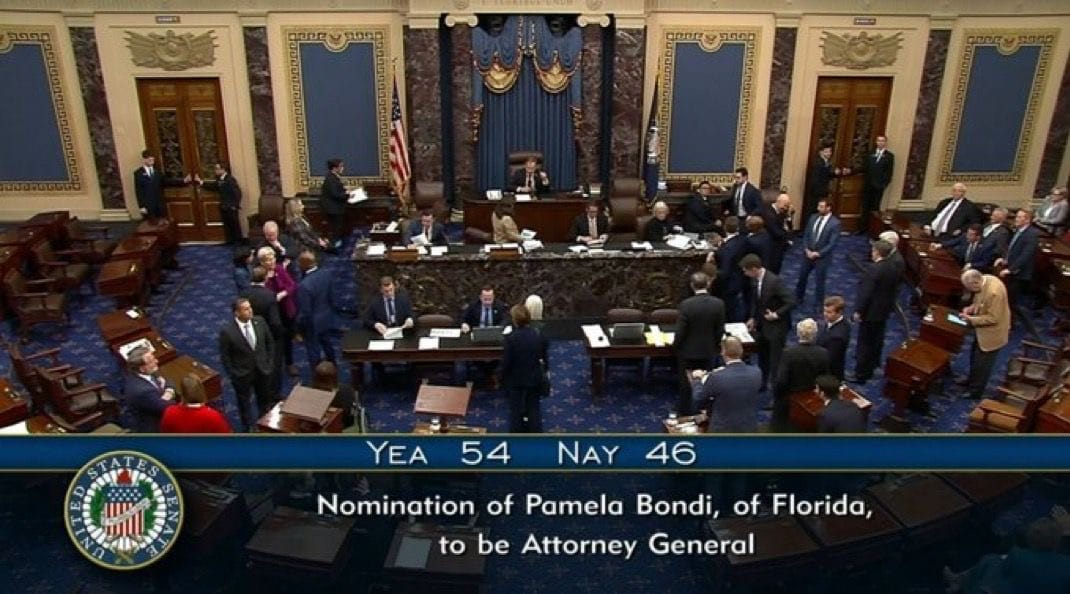 Pam Bondi confermata dal Senato come nuova Procuratrice Generale degli Stati Uniti