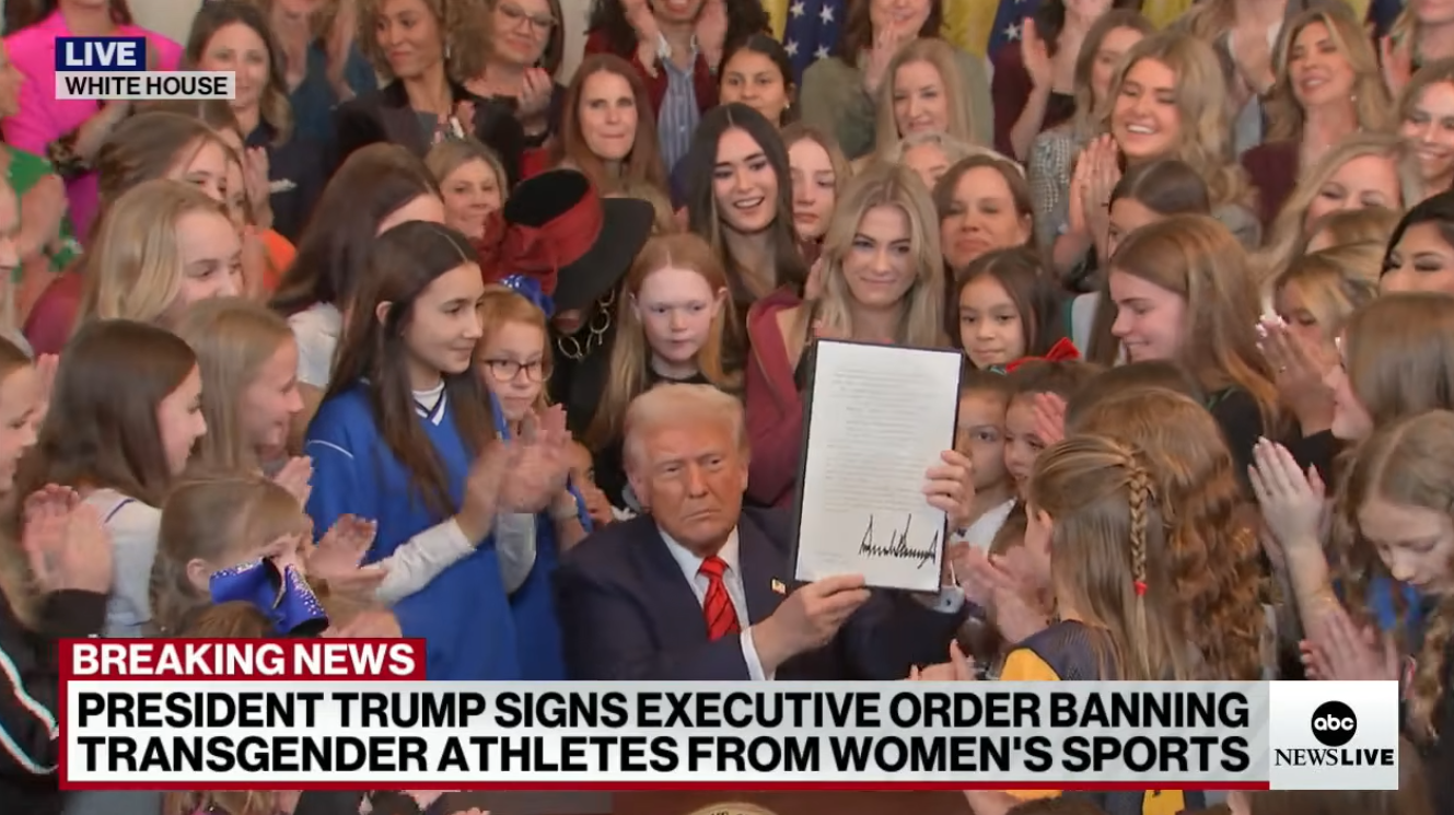 Trump vieta alle atlete transgender la partecipazione agli sport femminili nelle scuole americane