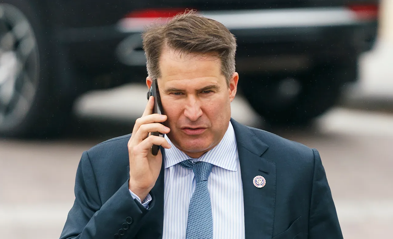 Il deputato democratico Seth Moulton paragona il discorso di JD Vance a Monaco alla retorica nazista