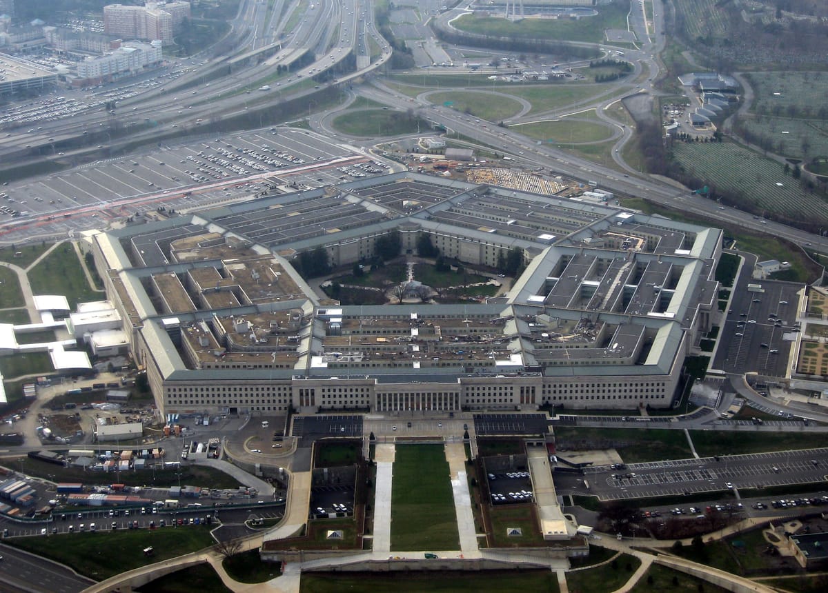 Tagli al personale civile del Pentagono: fino a 76.000 posti a rischio nell’ambito della riforma federale di Trump