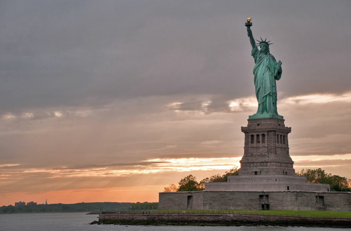 La Casa Bianca si rifiuta di restituire la Statua della Libertà alla Francia dopo la provocazione di Glucksmann