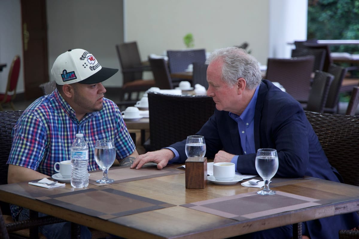 Van Hollen incontra a San Salvador Abrego Garcia, il residente legale del Maryland espulso erroneamente