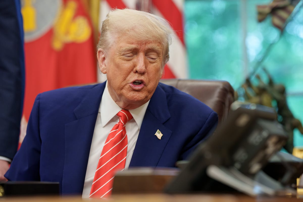 Trump autorizza la vendita di dispositivi che rendono le armi simili a mitragliatrici