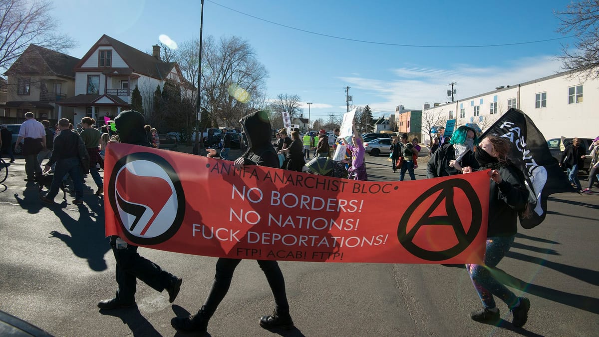 Trump designa il movimento Antifa come organizzazione terroristica