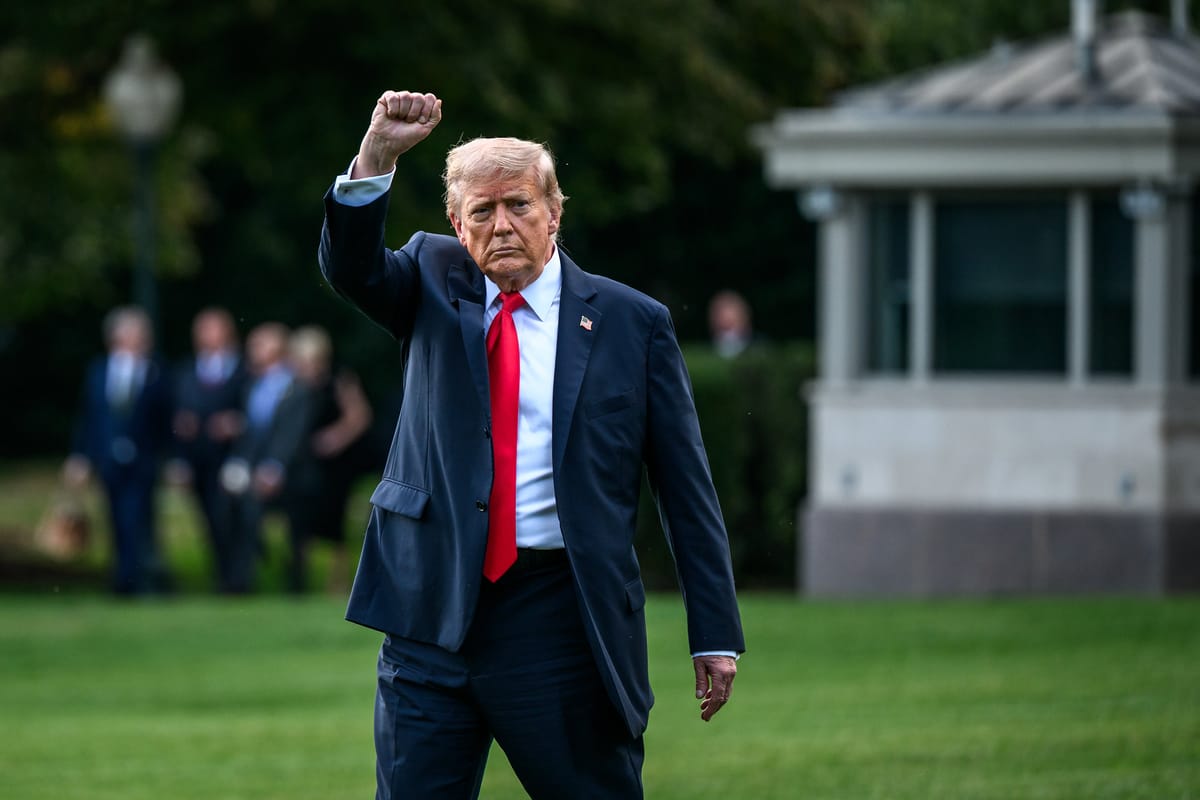 Trump impone una tassa di 100.000 dollari sui visti lavorativi