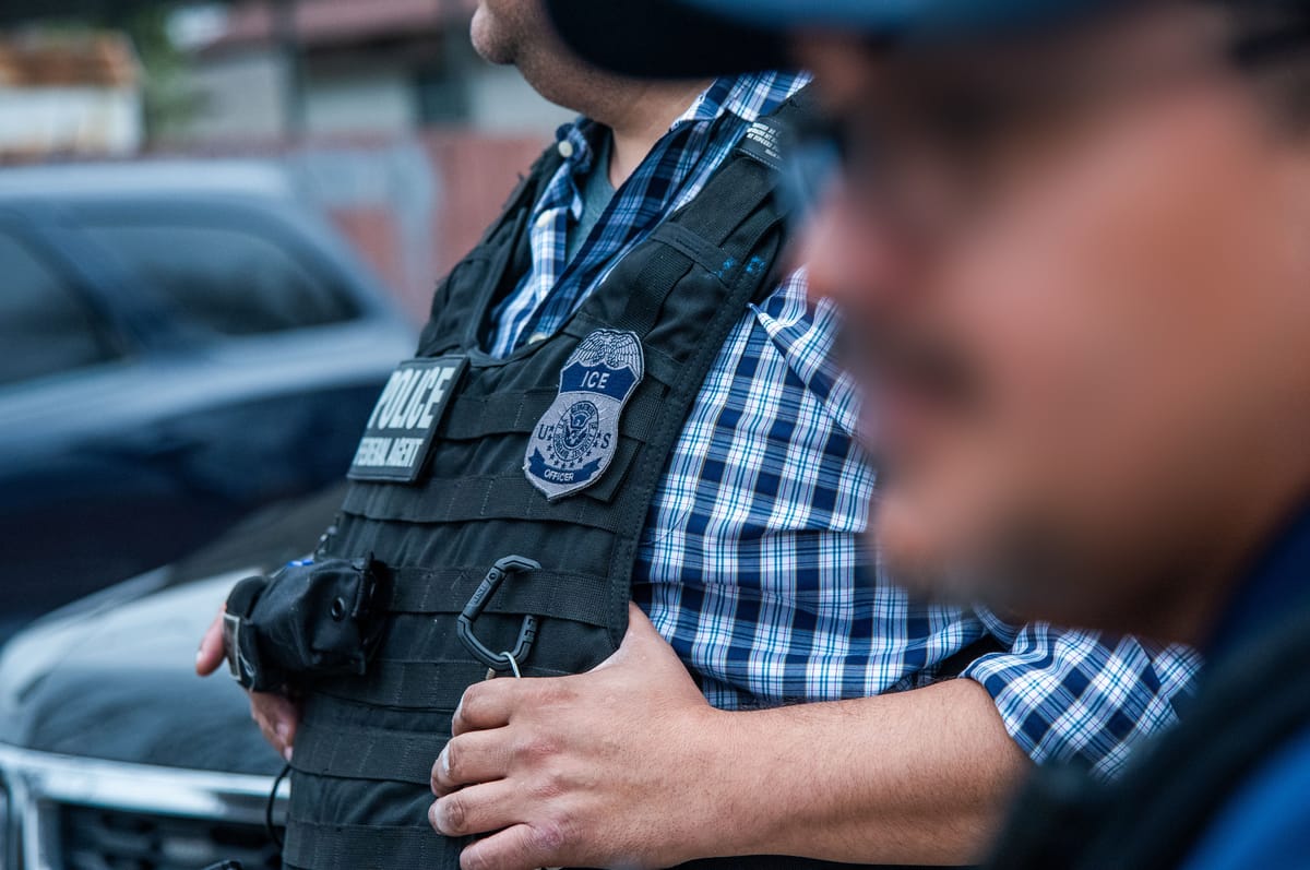 La polizia dell'immigrazione cerca 10.000 agenti, ma molti candidati non superano i test fisici