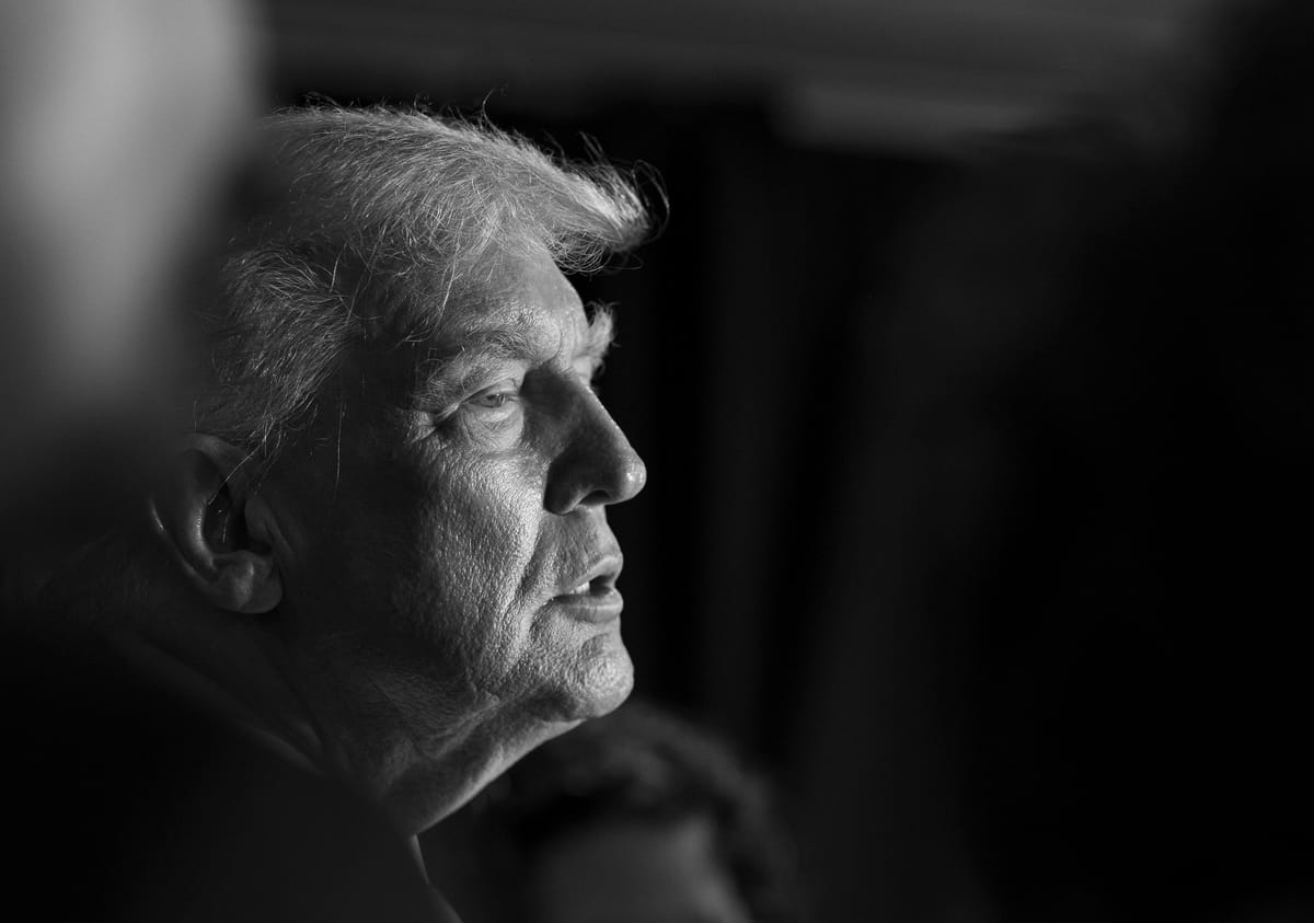Trump abbraccia apertamente Project 2025 e usa lo shutdown per tagliare le agenzie federali