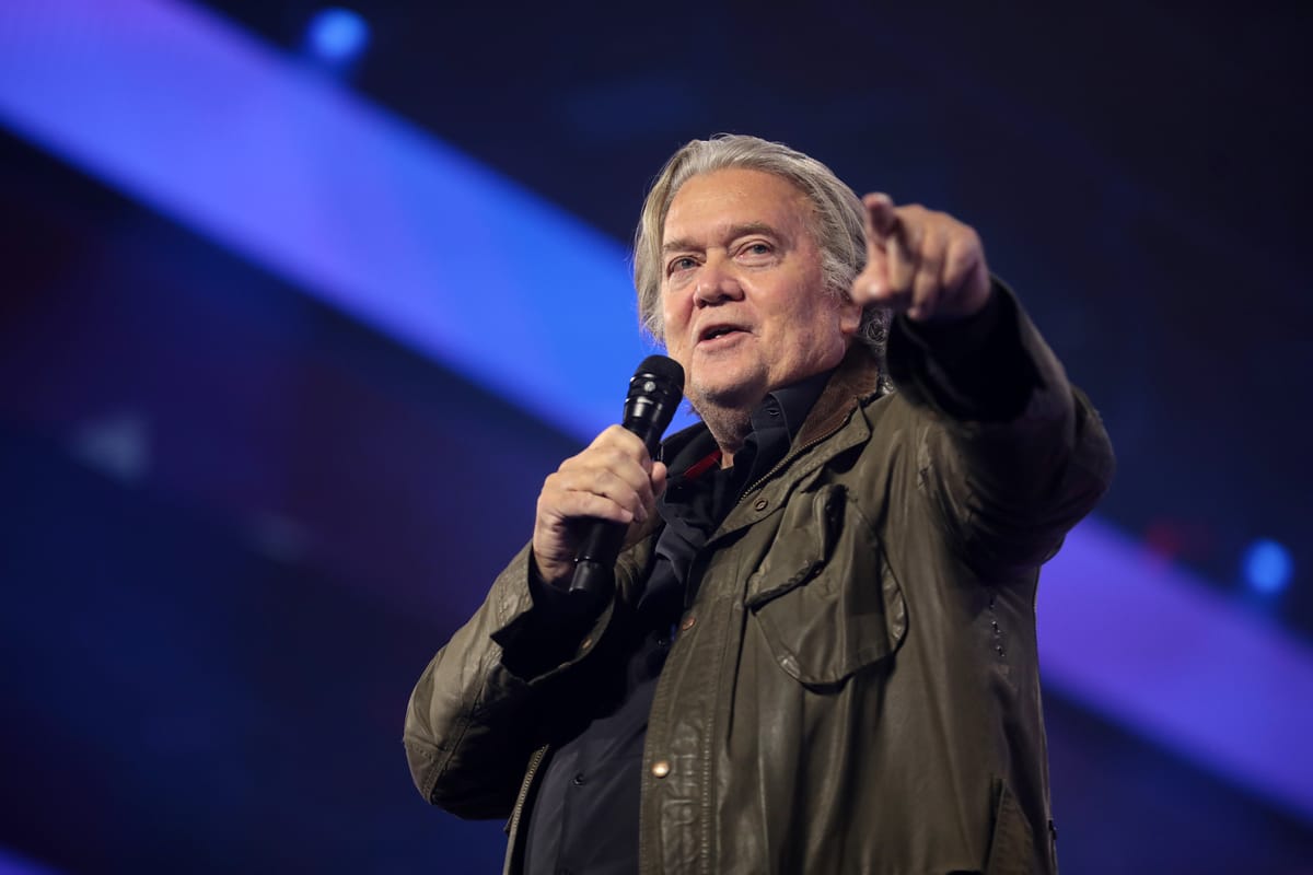 Steve Bannon vuole candidarsi nel 2028