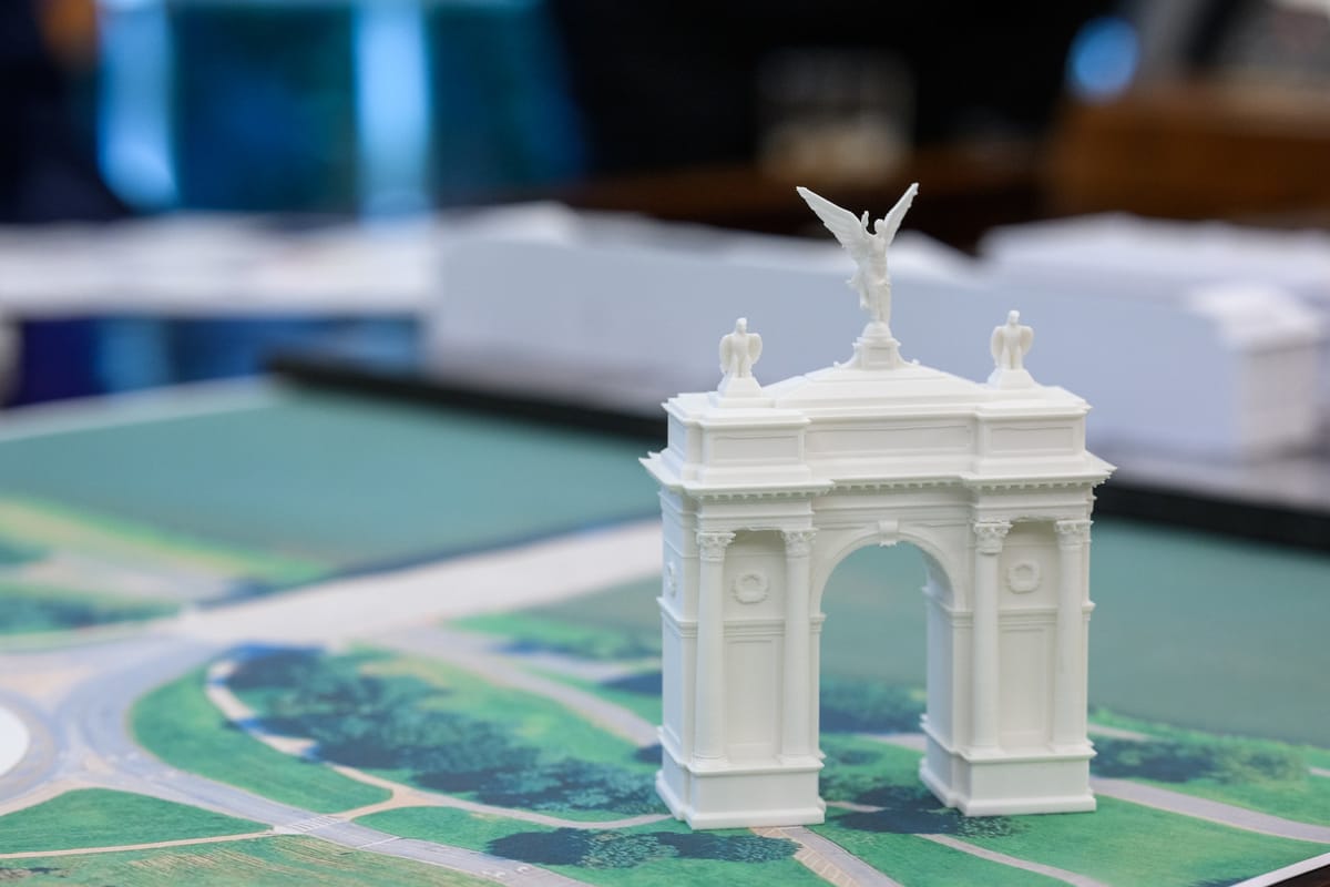 Trump annuncia che i lavori per l'arco di trionfo a Washington inzieranno entro due mesi