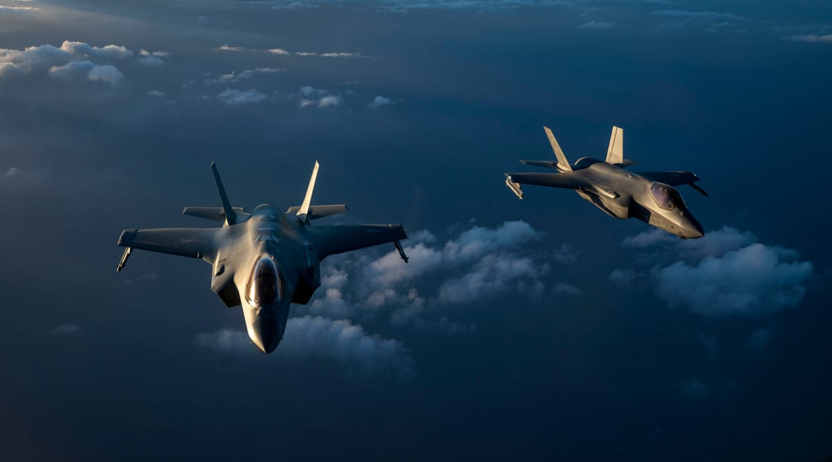 Trump valuta attacchi militari contro l'Iran mentre continuano le proteste