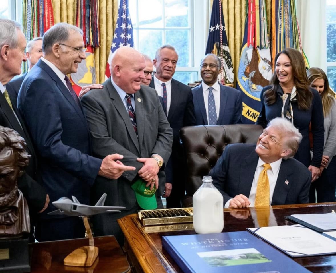 Il latte intero torna nelle mense scolastiche americane