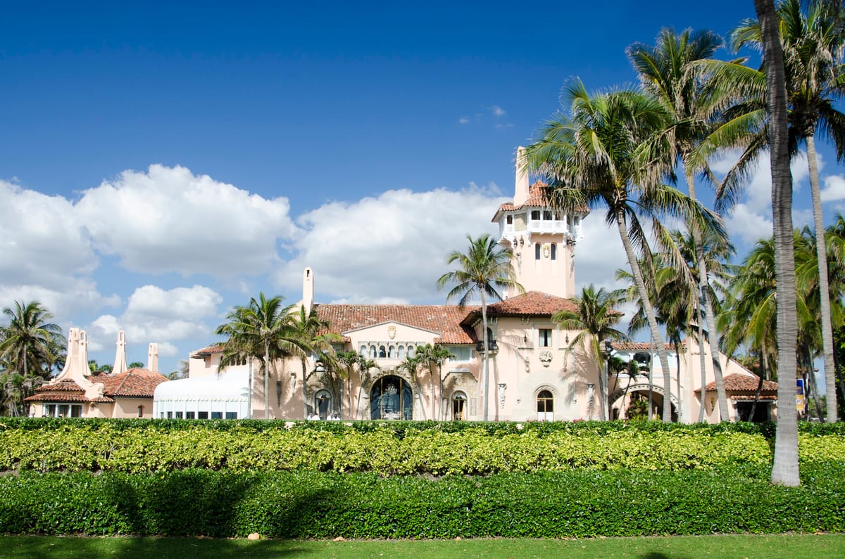 Ossessionato da Epstein: chi era il 21enne ucciso a Mar-a-Lago