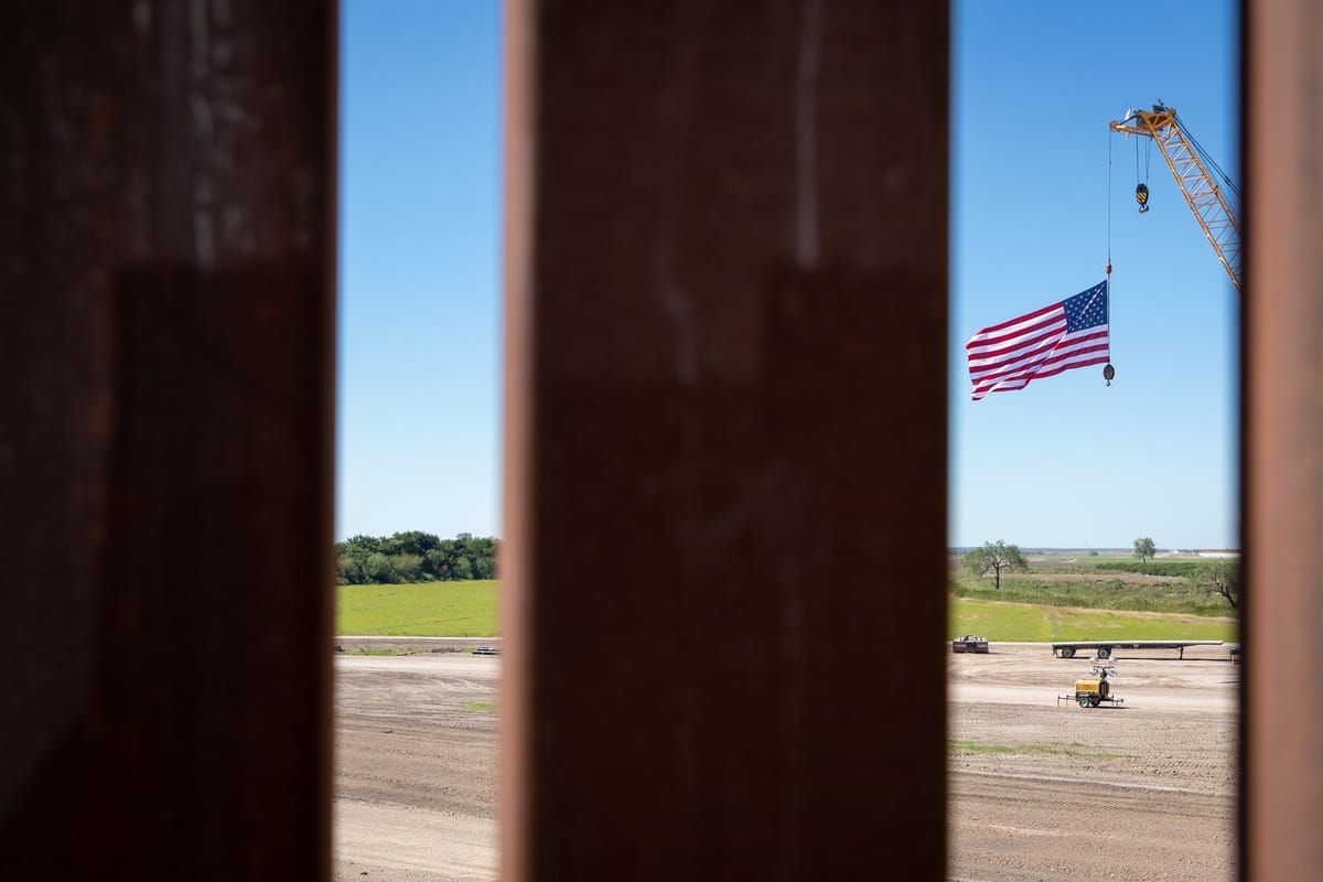 Il muro di Trump divide il Texas e mette in difficoltà i repubblicani