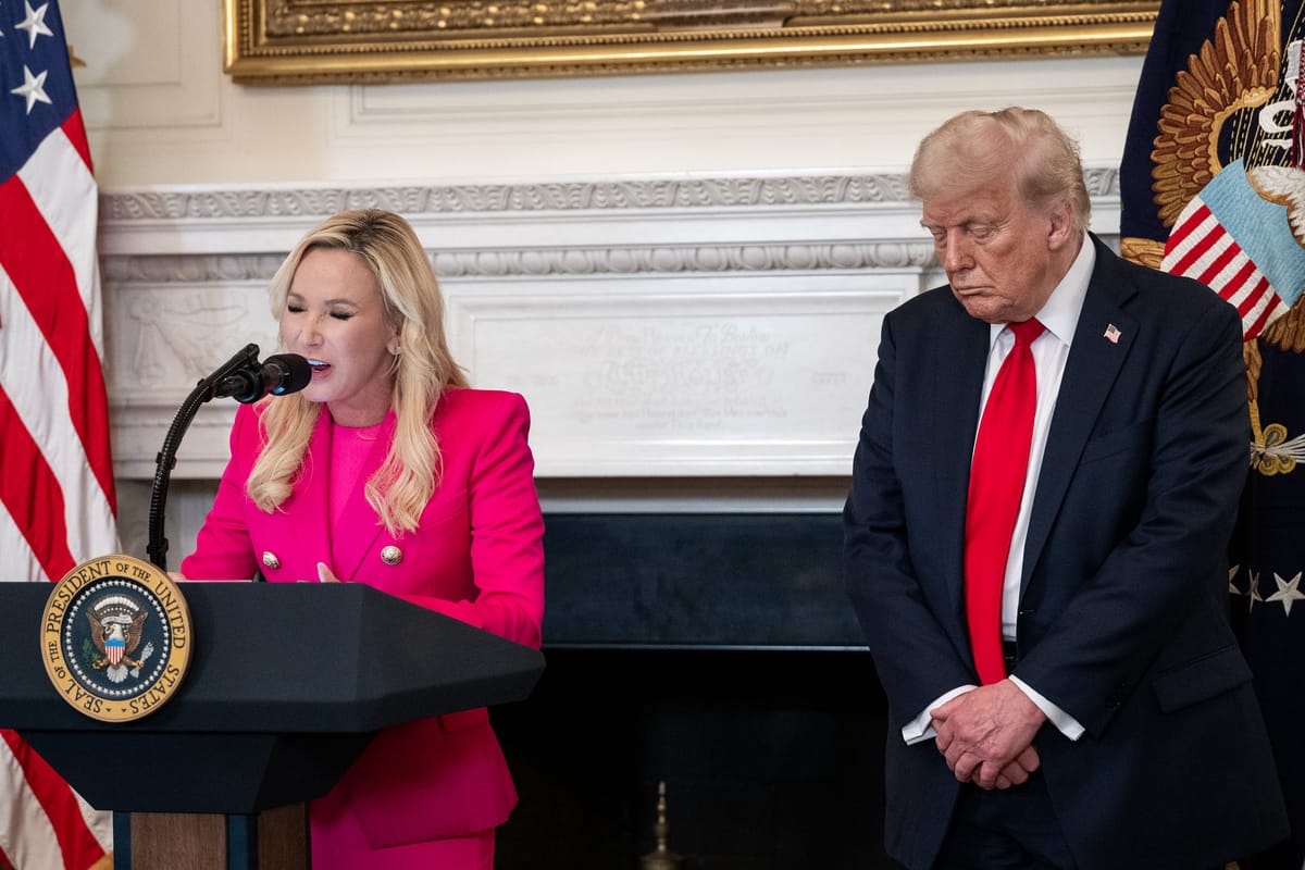 Trump pubblica una lettera che gli promette il paradiso