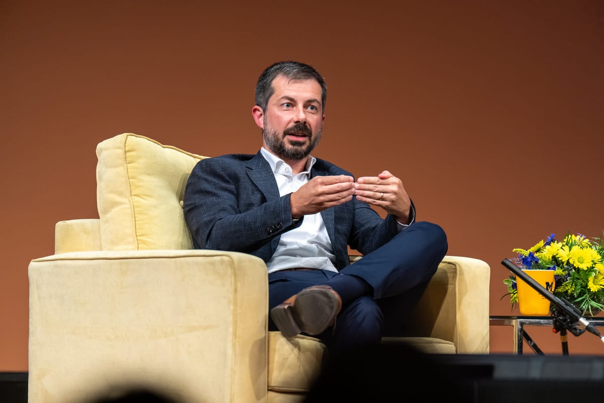 Pete Buttigieg attraversa l'America in vista del 2028