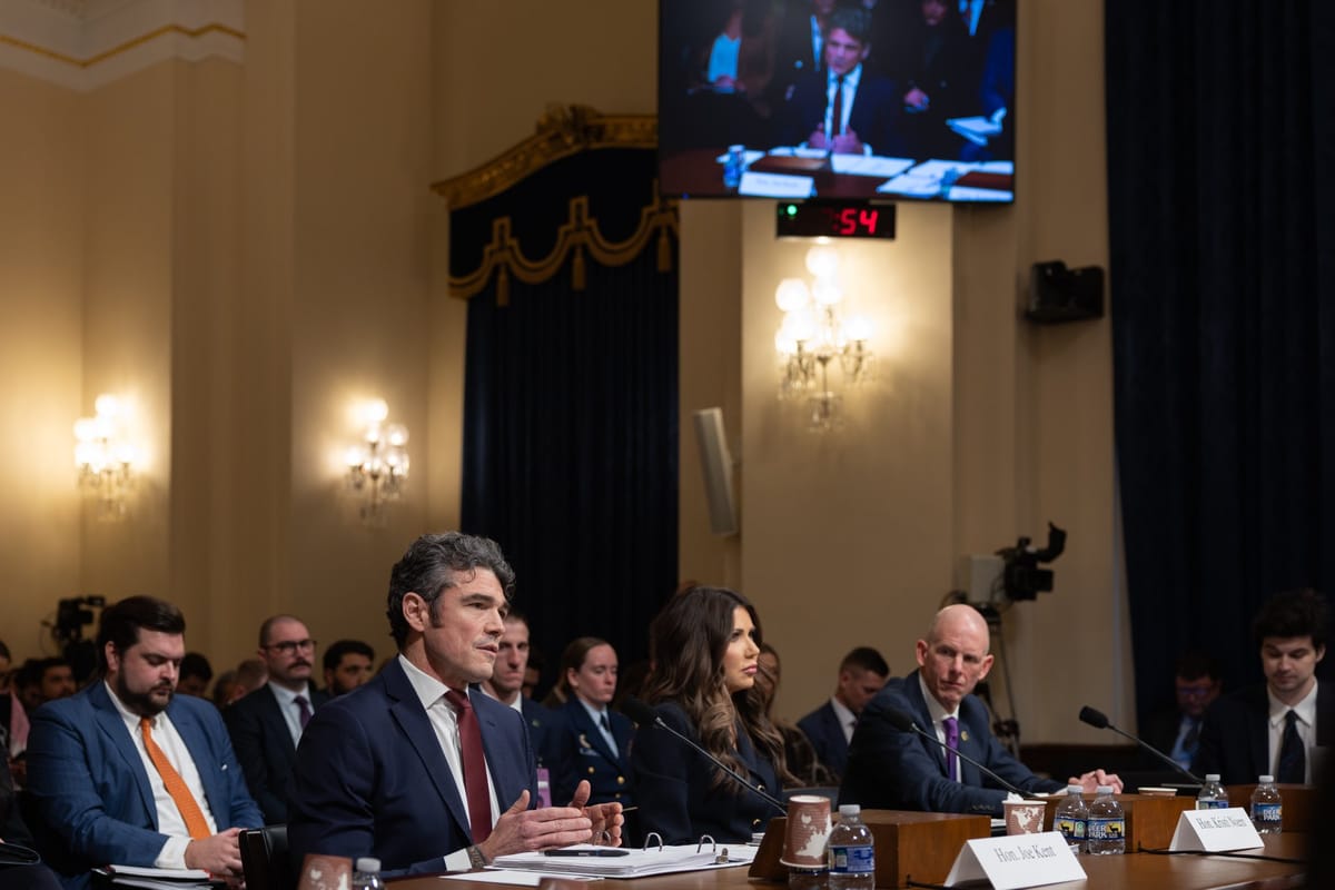 L'ex direttore dell'antiterrorismo accusa Israele di aver trascinato l'America in guerra con l'Iran