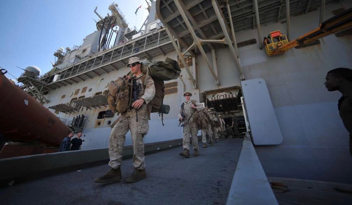 Gli Stati Uniti mandano altri 10.000 soldati in Medio Oriente mentre trattano con l’Iran