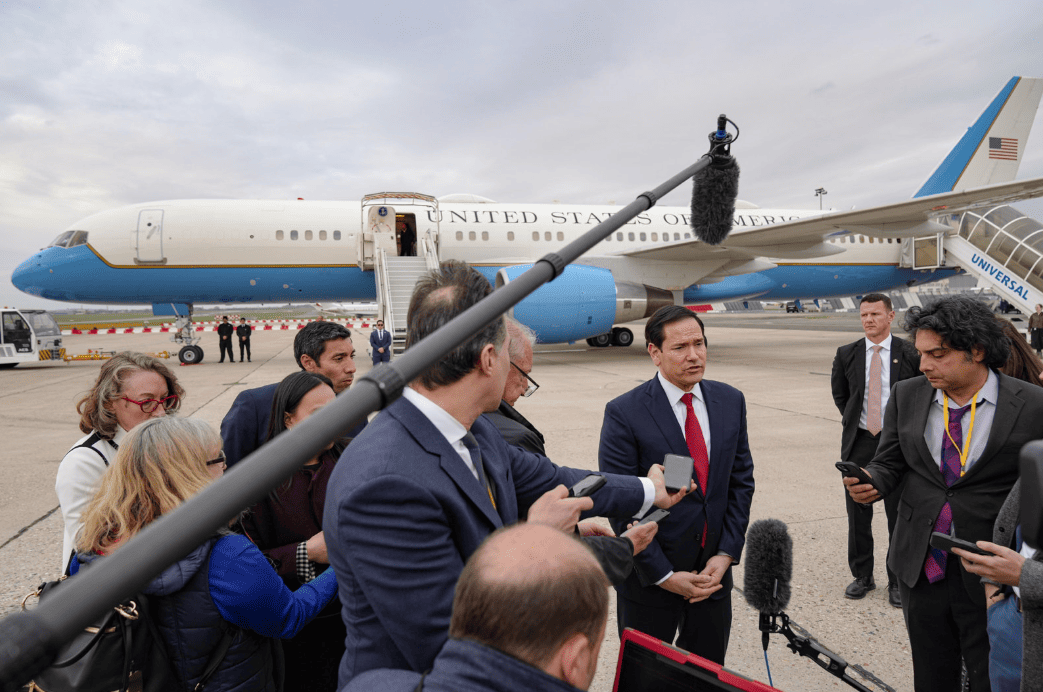 Iran, Rubio: la guerra andrà avanti settimane. Hacker violano email personale del direttore FBI